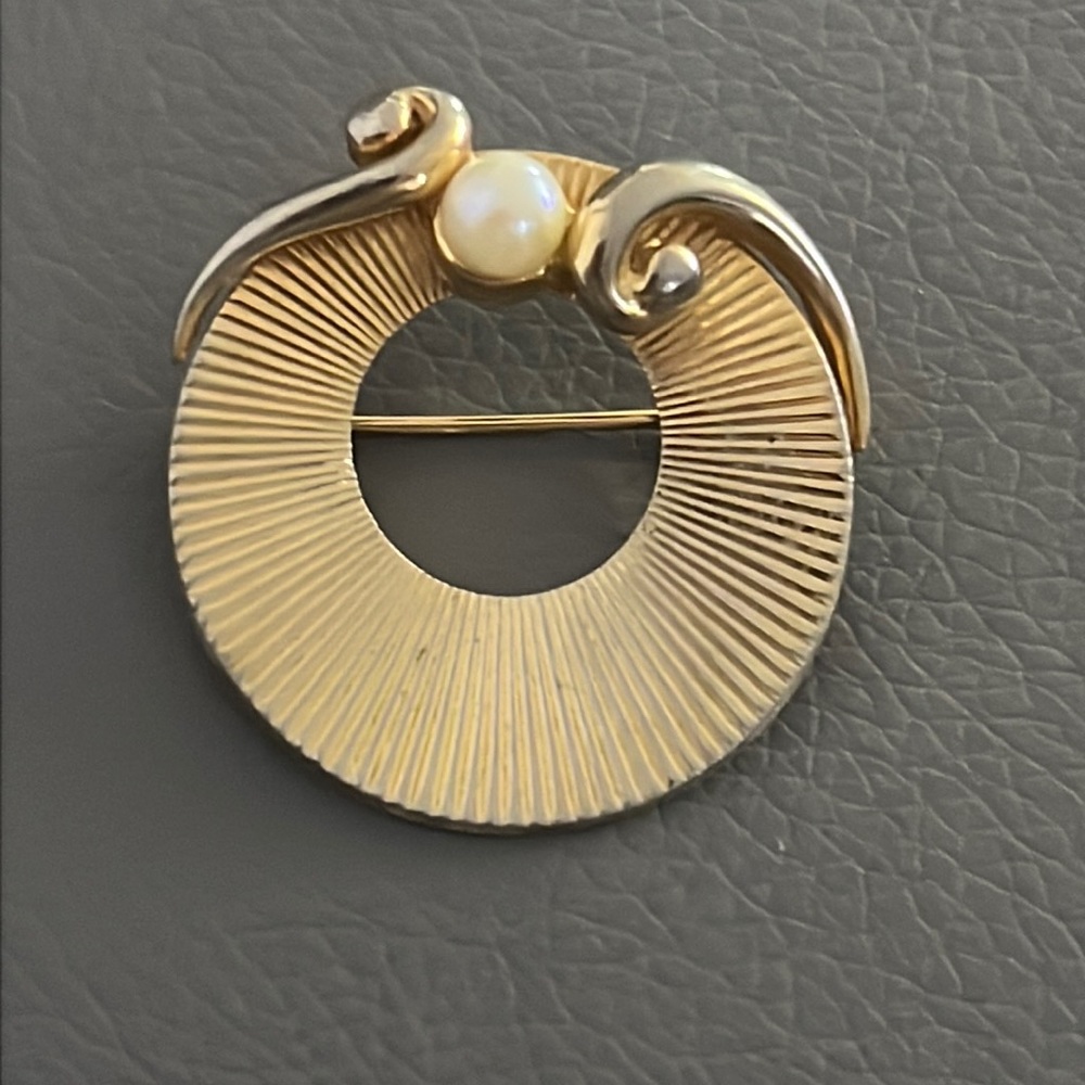 Marcel Boucher Art Deco Circle Brooch Vintage Gold Tone with Pearl
